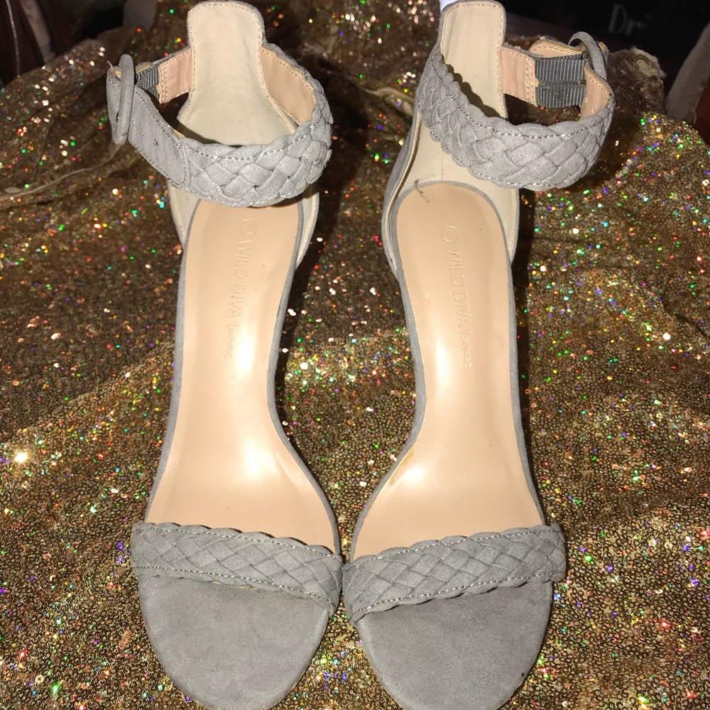 Wild diva shoe , Gray suede high & sexy heel